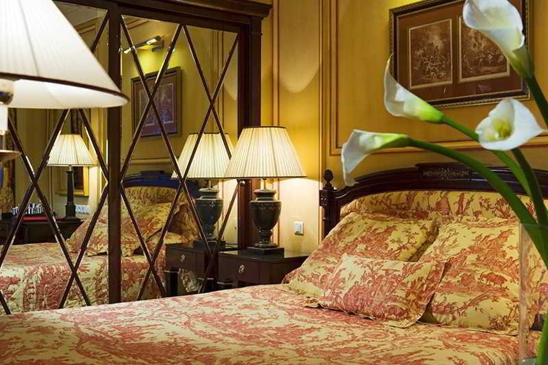 Francois 1Er Hotel Paris Bagian luar foto